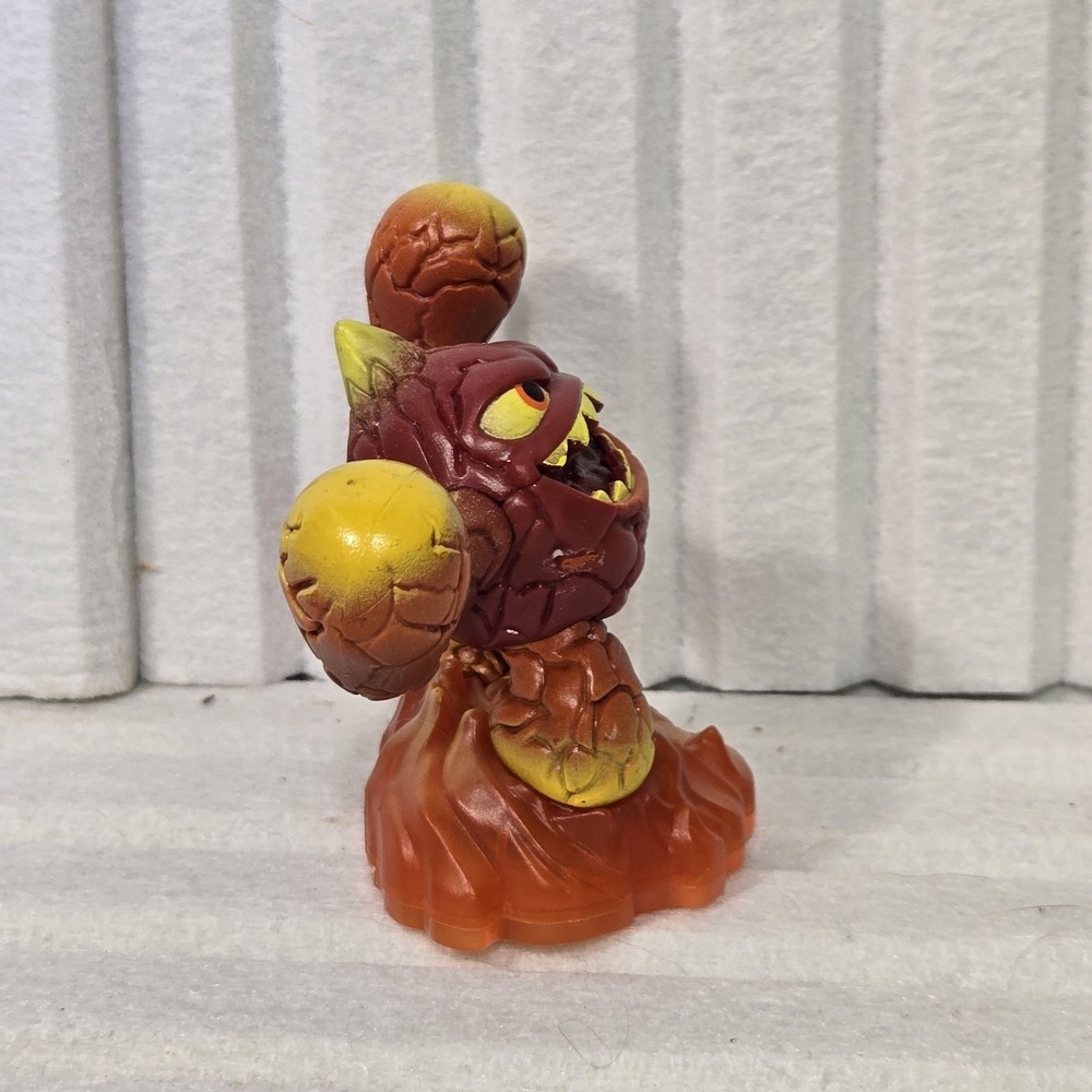 Skylanders Giants Eruptor Lightcore 2012 Character Figure Activision - Picture 4 of 4